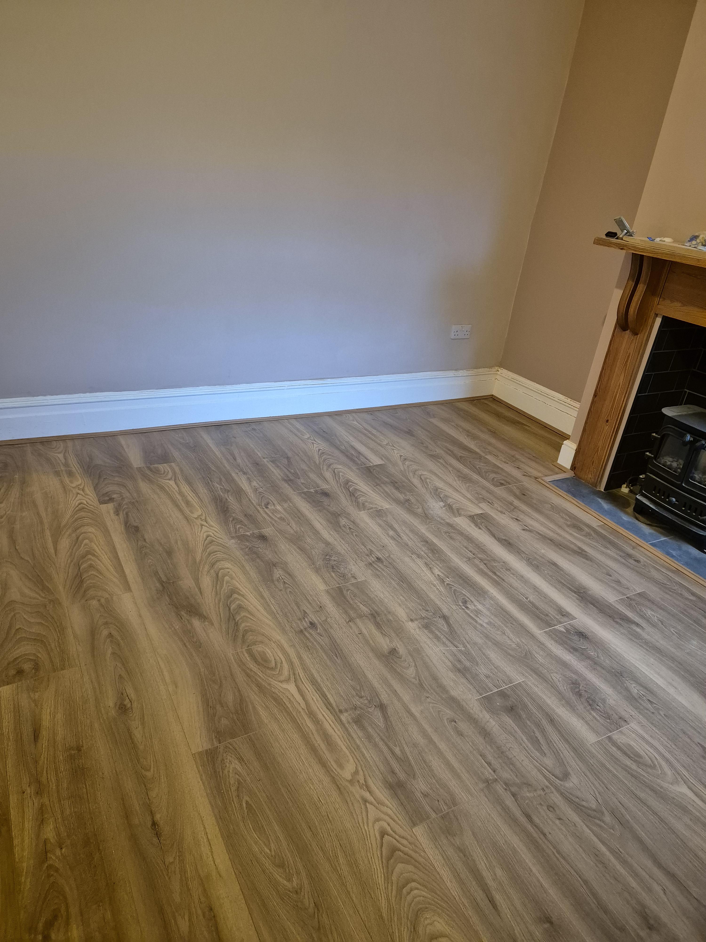 Laminate flooring ears barton.